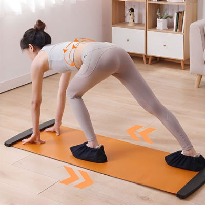 Tapis yoga​ une fille s'entraine au salon