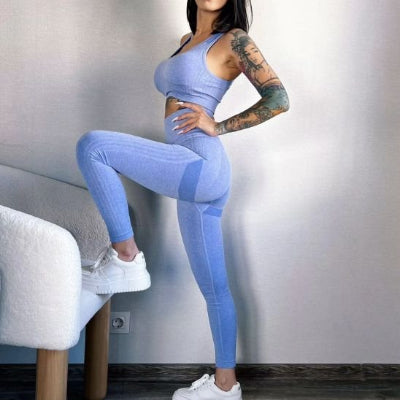 Tenue yoga deux pieces bleu claire