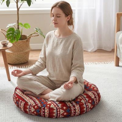 zafu une fille en plein seance de méditation